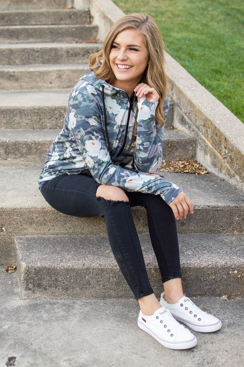 Camo sweatshirt clearance outfit